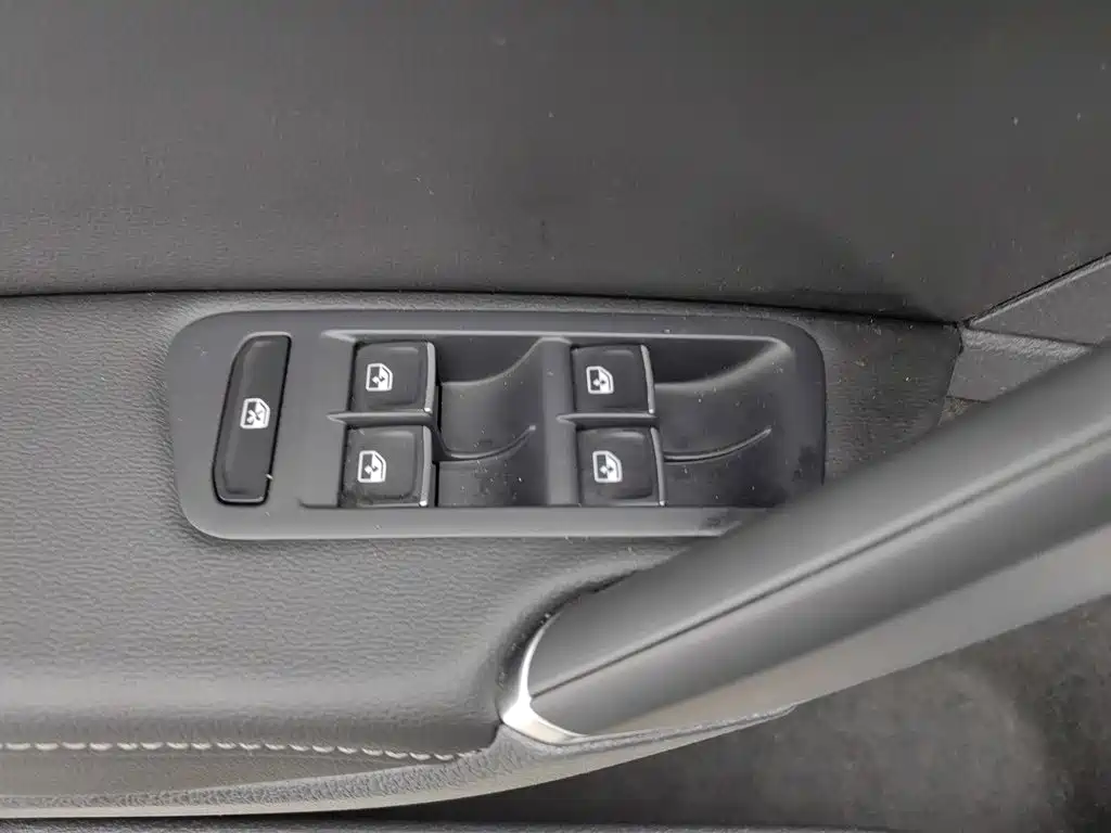 Volkswagen Golf — миниатюра 9