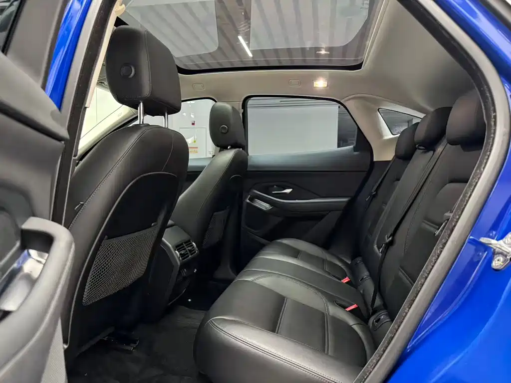 Jaguar E-PACE — миниатюра 13