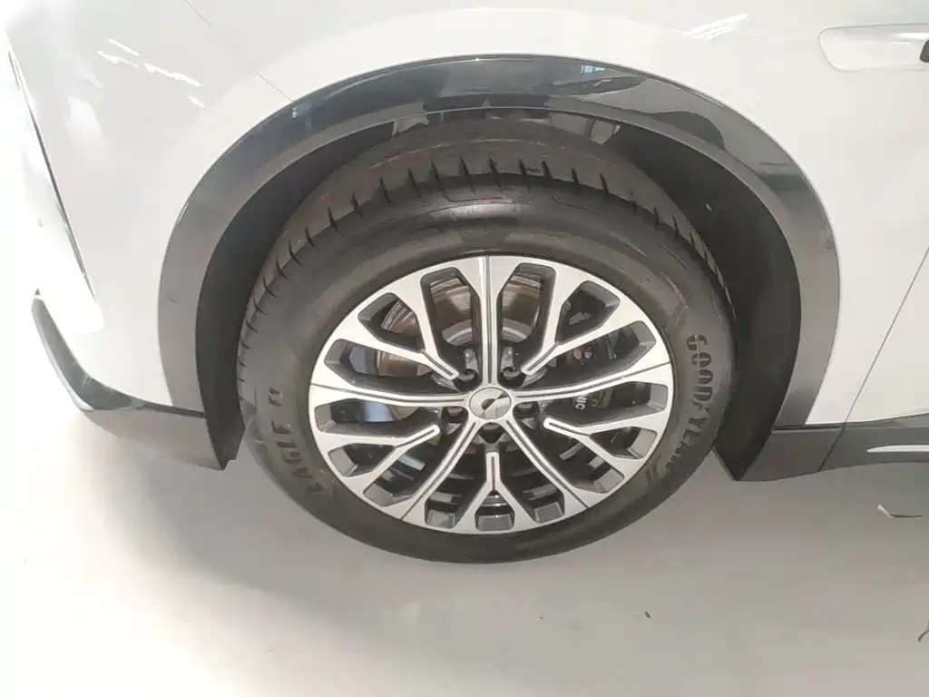 NIO ES6 — миниатюра 23