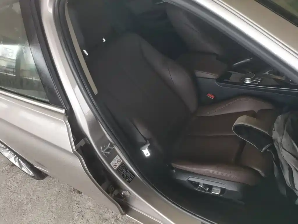 BMW 3 Series — миниатюра 25