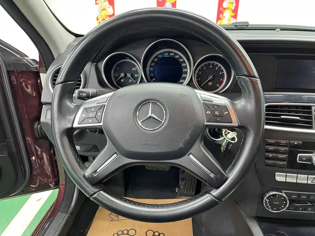 Mercedes-Benz C-Class — миниатюра 12