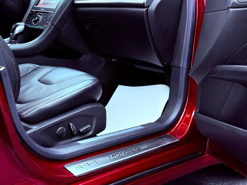 Ford Mondeo — миниатюра 23