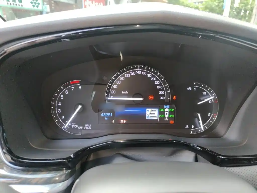 Cadillac XT5 — миниатюра 4