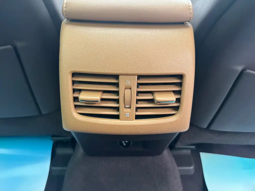 Lexus ES — миниатюра 13