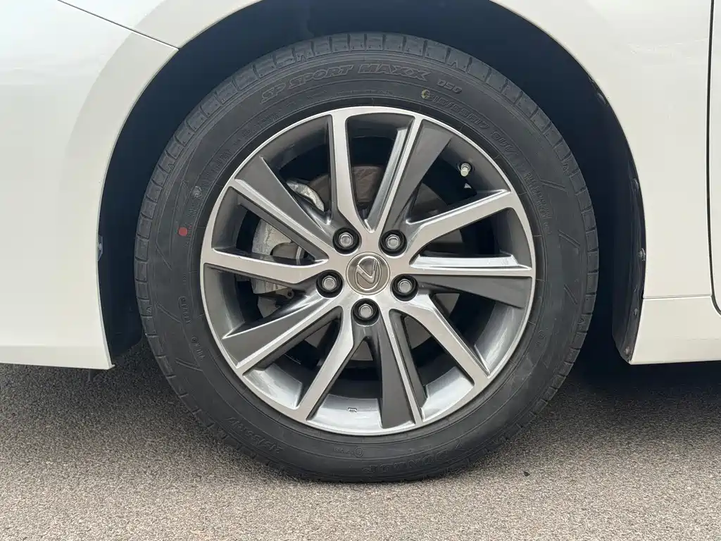 Lexus ES — миниатюра 20