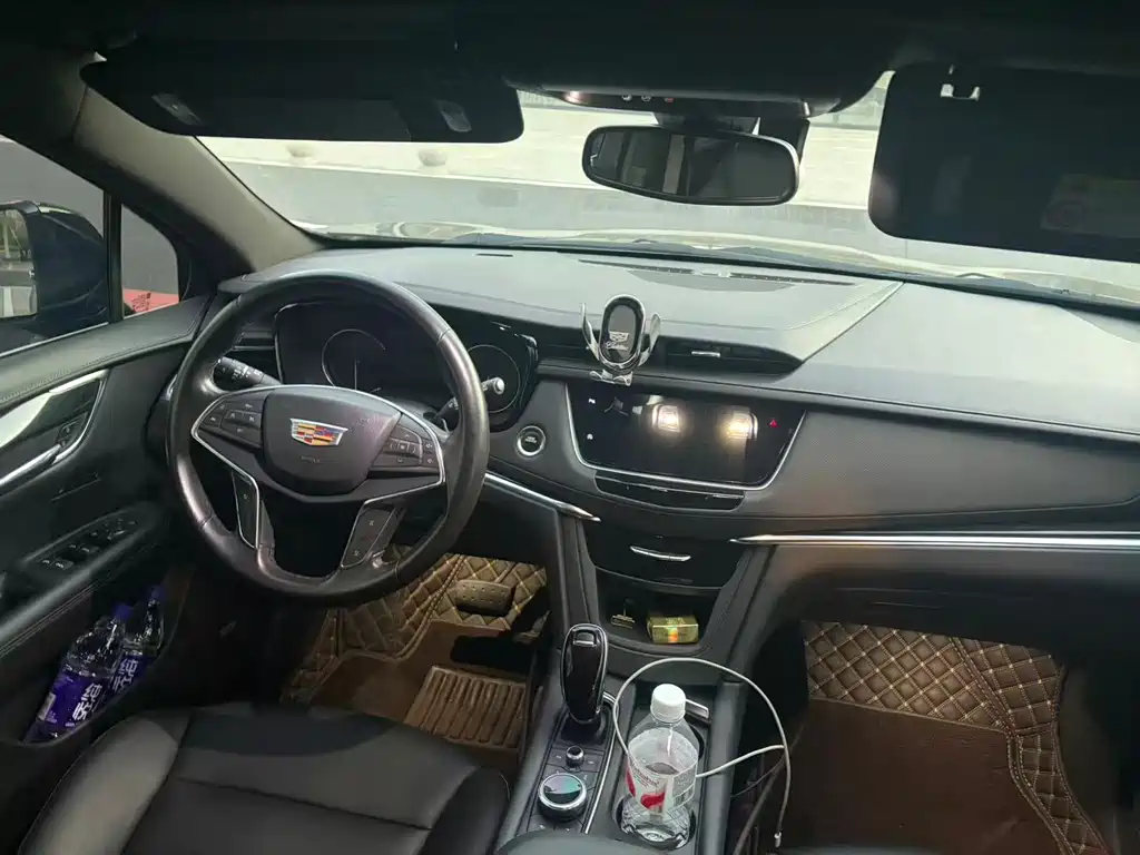 Cadillac XT5 — миниатюра 7