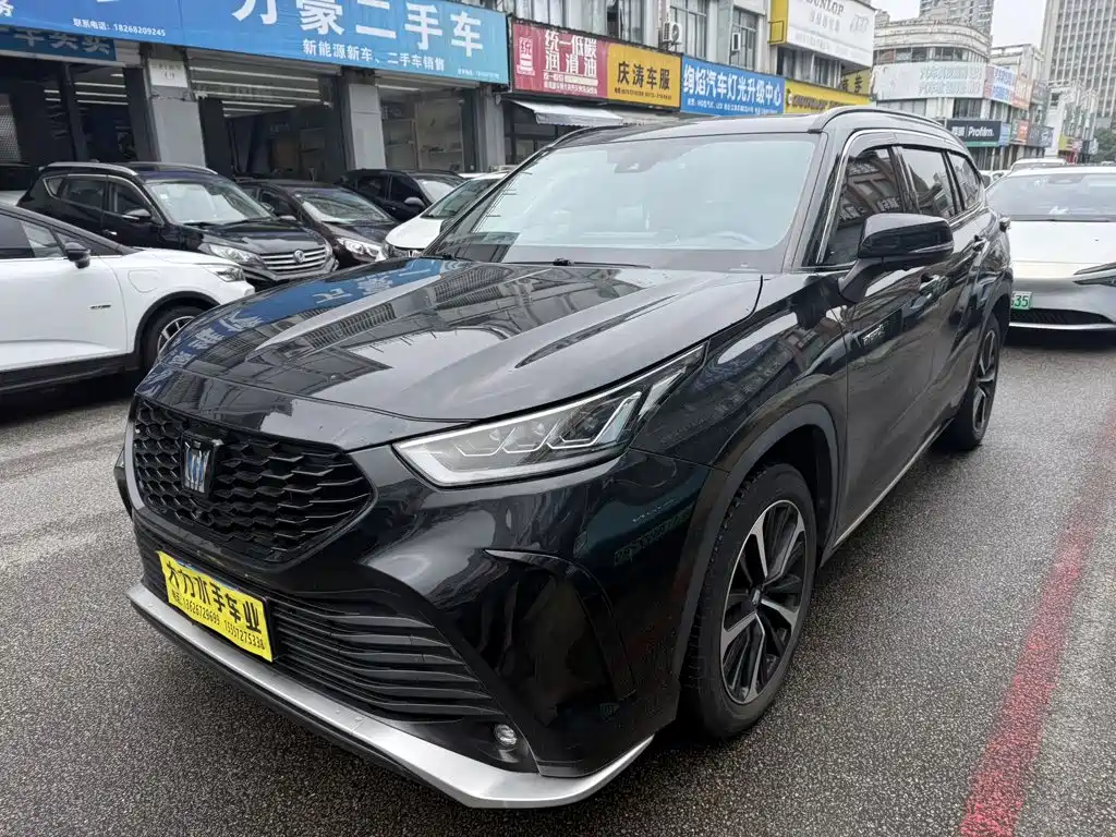 Toyota Crown Kluger