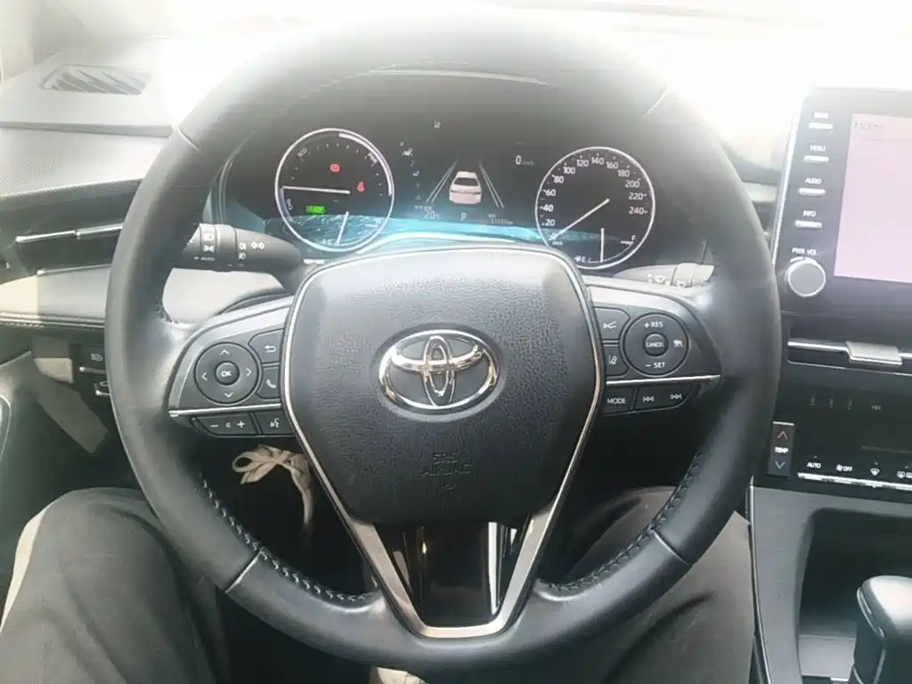 Toyota Avalon — миниатюра 11