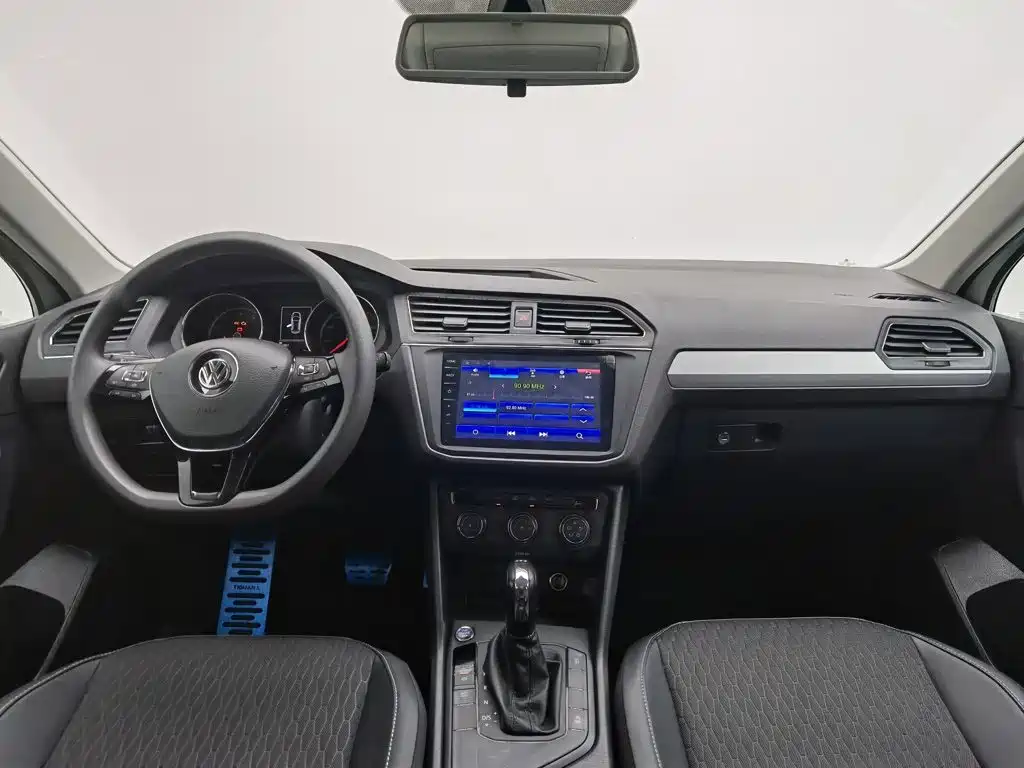 Volkswagen Tiguan L — миниатюра 5