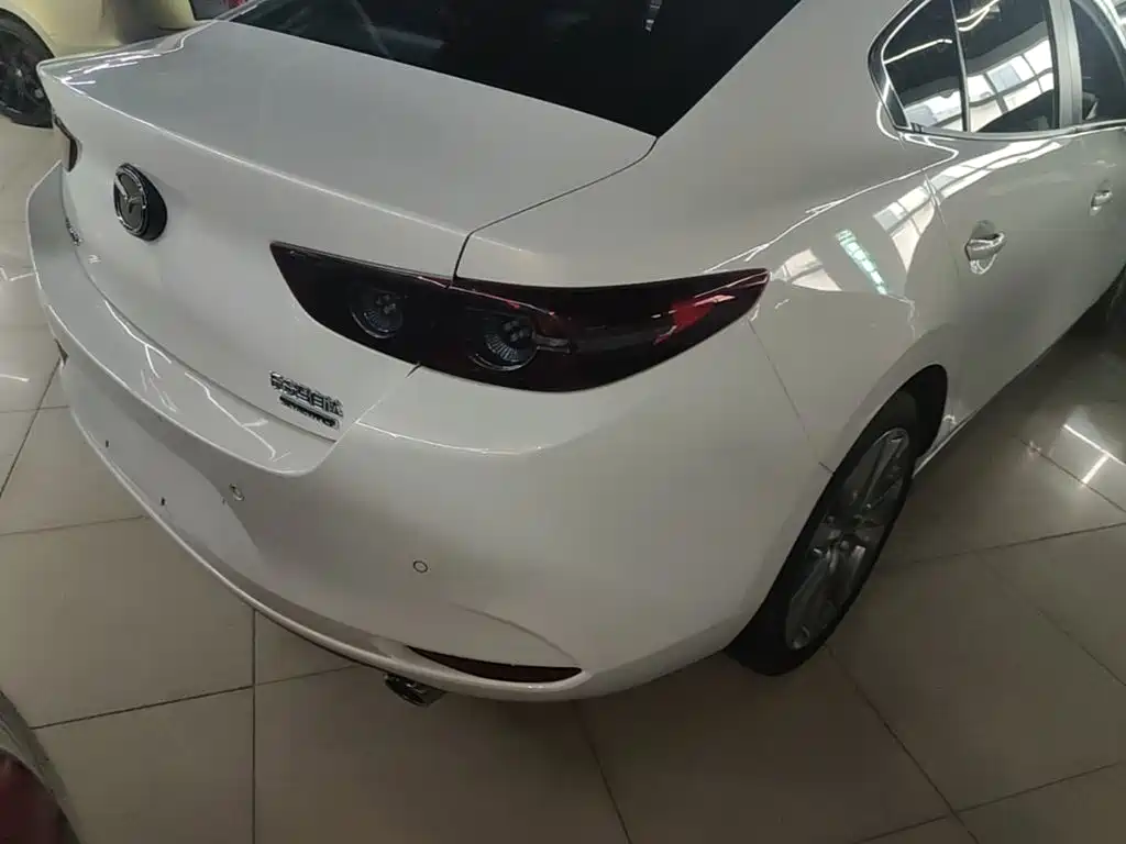 Mazda 3 Axela — миниатюра 8