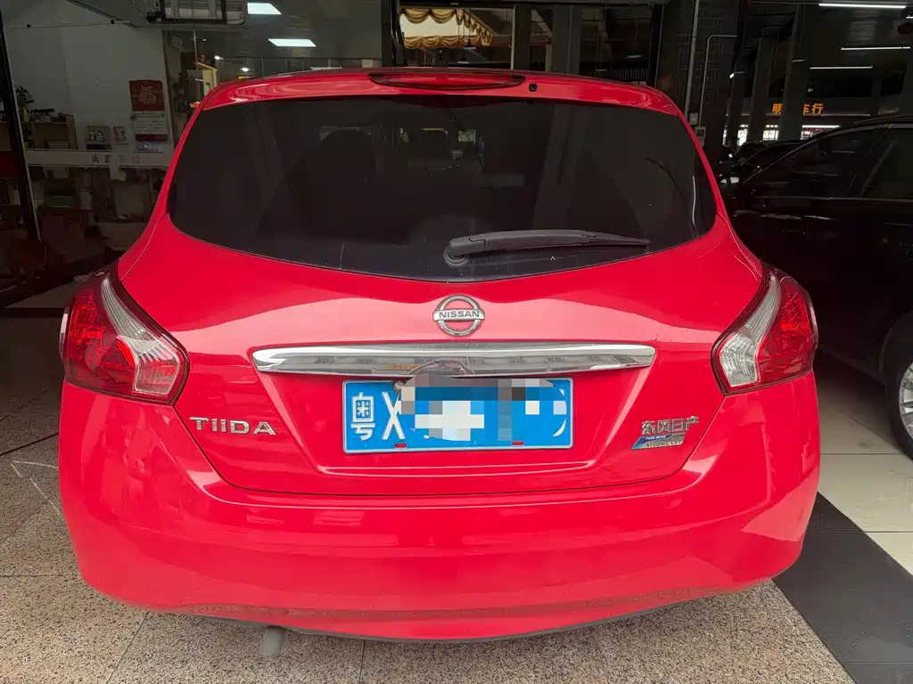 Nissan Tiida — миниатюра 3