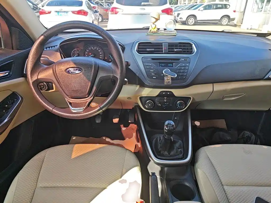 Ford Escort — миниатюра 10