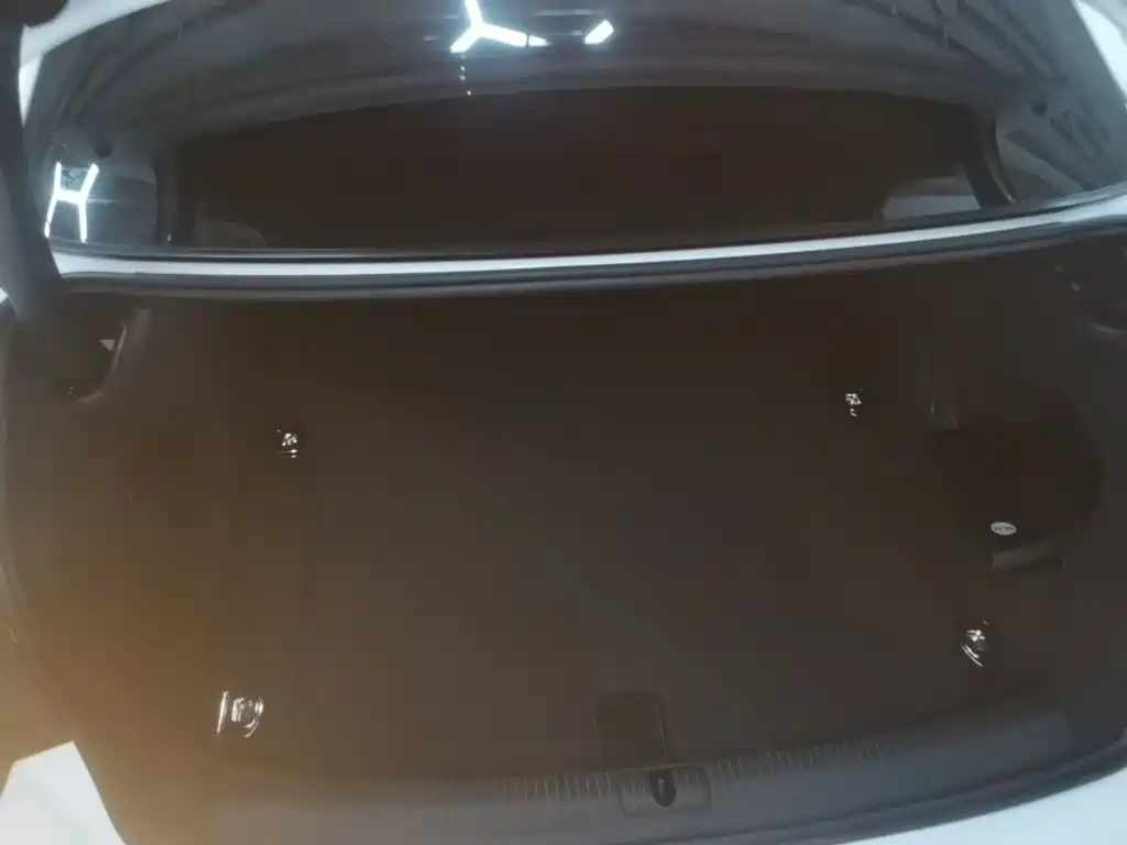 Audi A4L — миниатюра 15