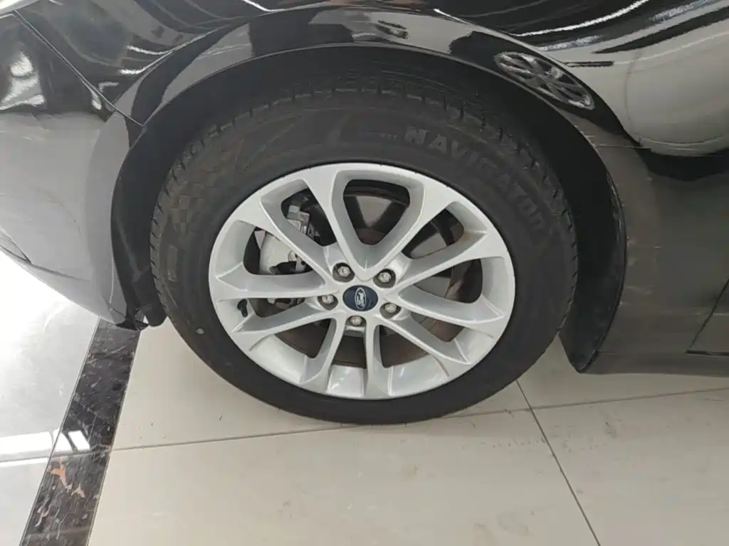 Ford Mondeo — миниатюра 23