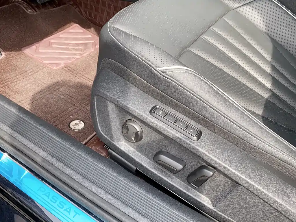 Volkswagen Passat — миниатюра 11