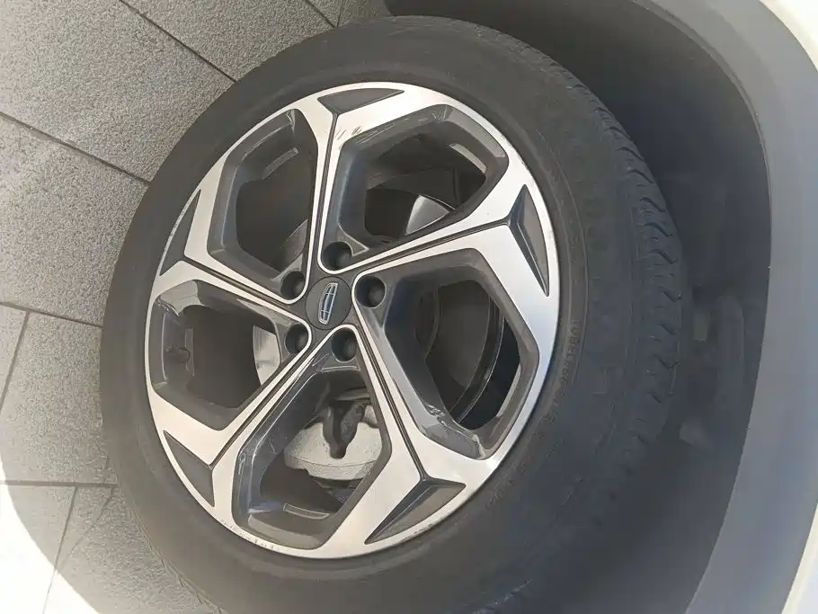 Geely Xingyue L — миниатюра 6