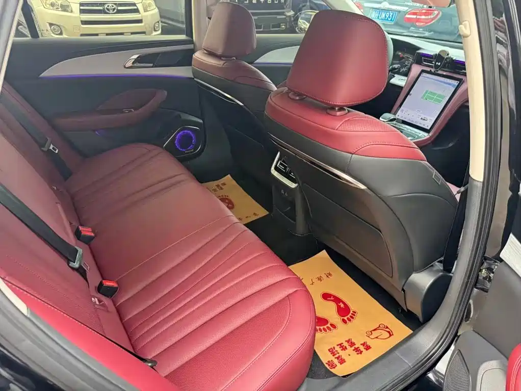 Hongqi Hongqi H5 — миниатюра 7