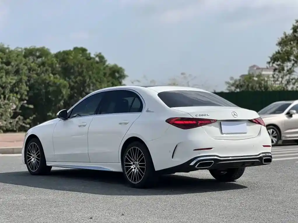 Mercedes-Benz C-Class — миниатюра 3