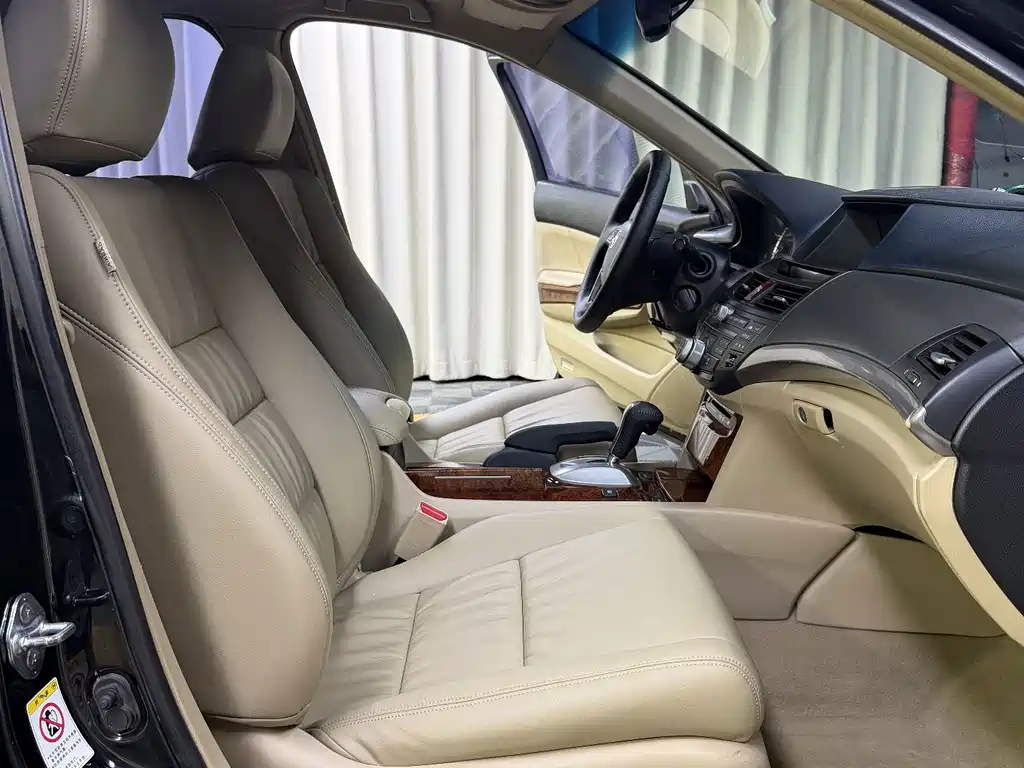 Honda Accord — миниатюра 25