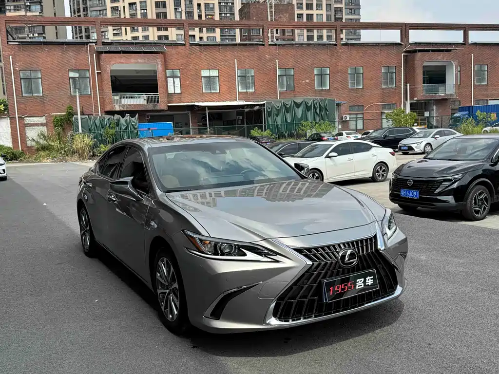 Lexus ES — миниатюра 3