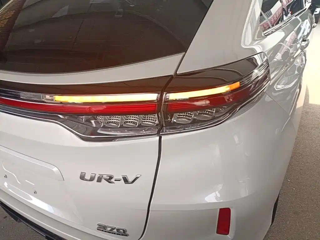 Honda UR-V — миниатюра 8