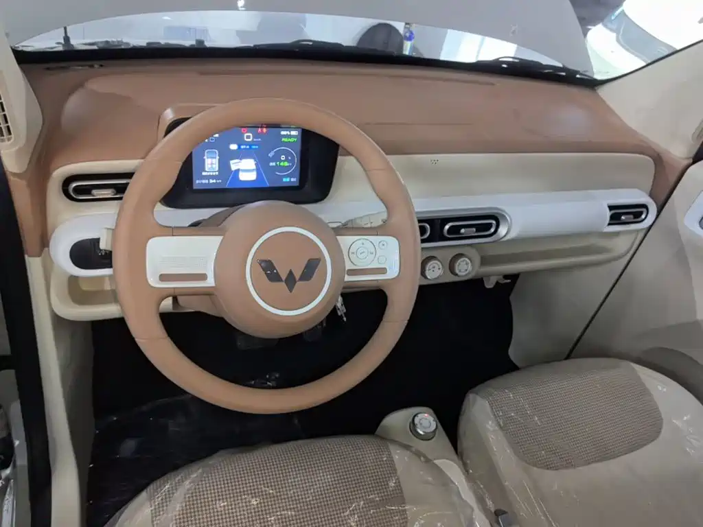Wuling MINIEV — миниатюра 6