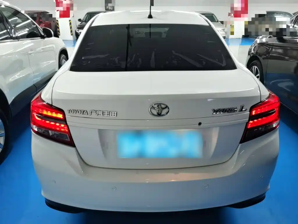 Toyota Yaris L — миниатюра 6