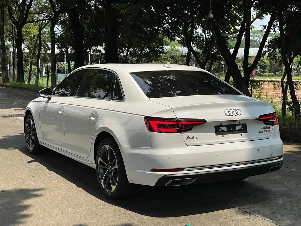 Audi A4L — миниатюра 16