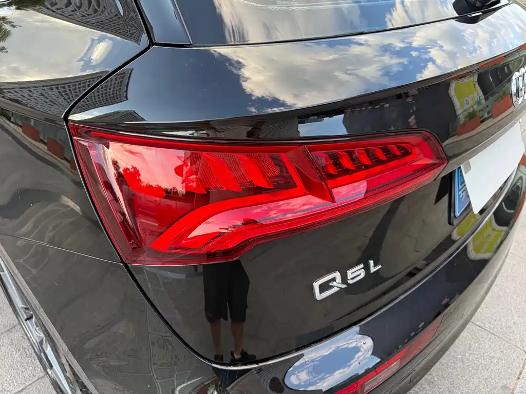 Audi Q5L — миниатюра 39