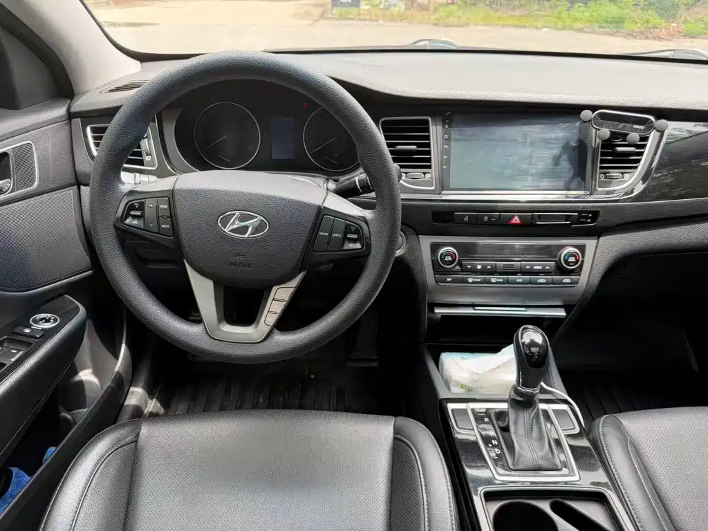 Hyundai Mistra — миниатюра 11