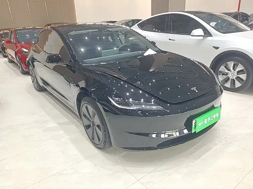 Tesla Model 3 — миниатюра 4