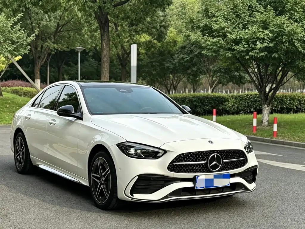 Mercedes-Benz C-Class — миниатюра 3