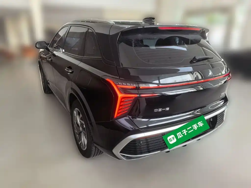 Hongqi Hongqi HS3 PHEV — миниатюра 24