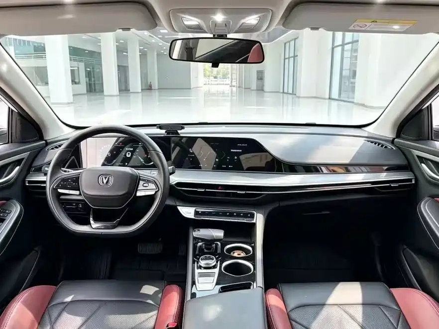 Changan Eado — миниатюра 4