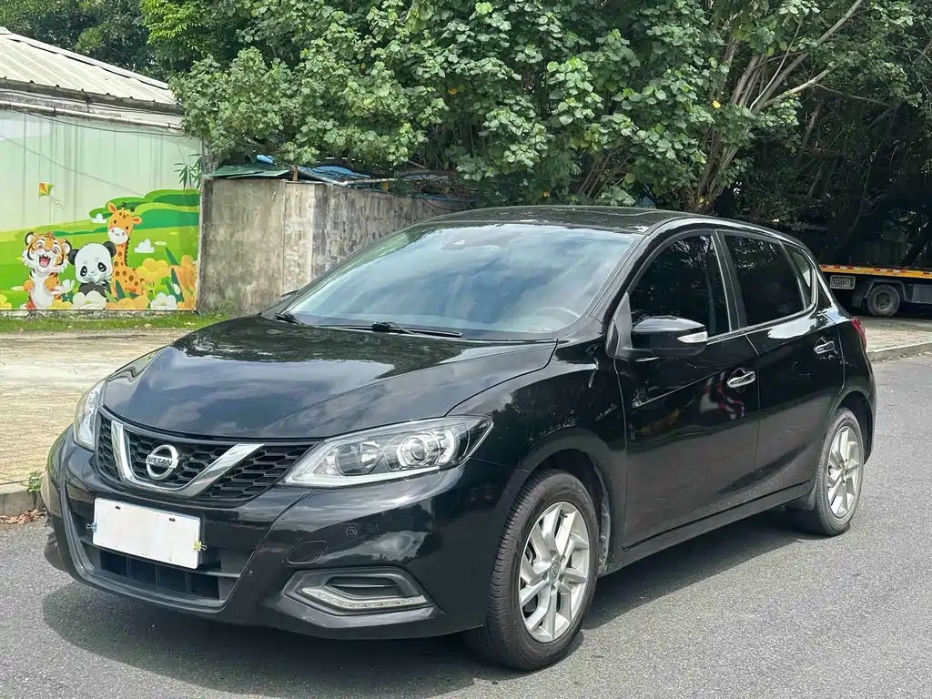 Купить Nissan Tiida