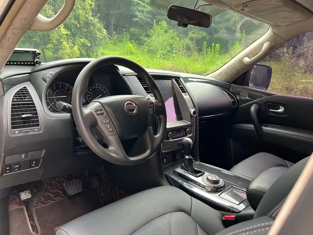 Nissan Patrol 2017 4.0L AT