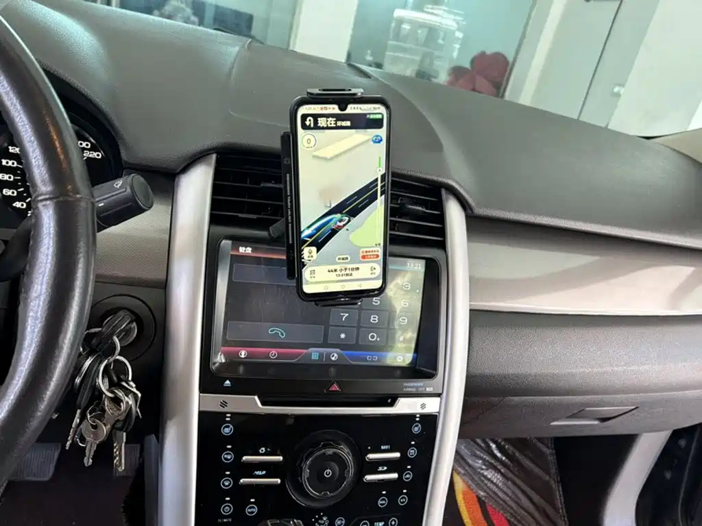 Ford Edge (Import) — миниатюра 16