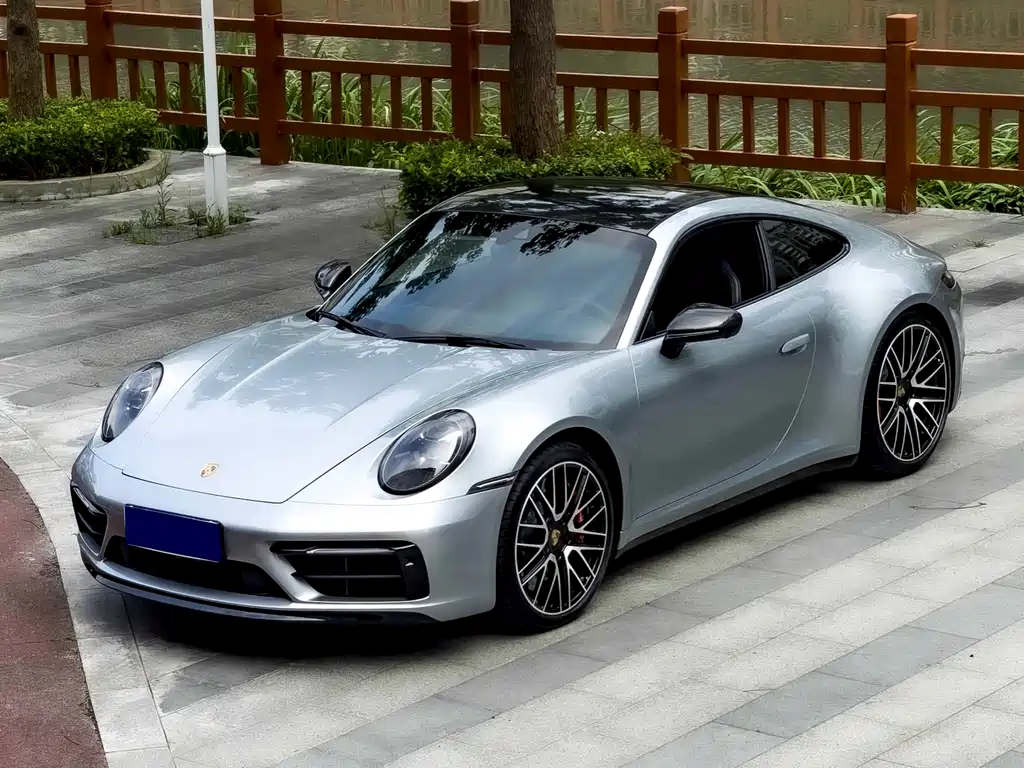 Porsche 911 2021