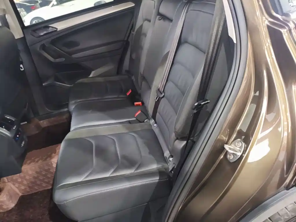 Volkswagen Tiguan L — миниатюра 17