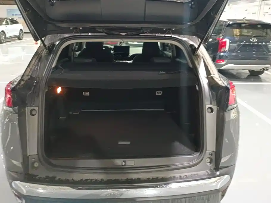 Peugeot 4008 — миниатюра 4