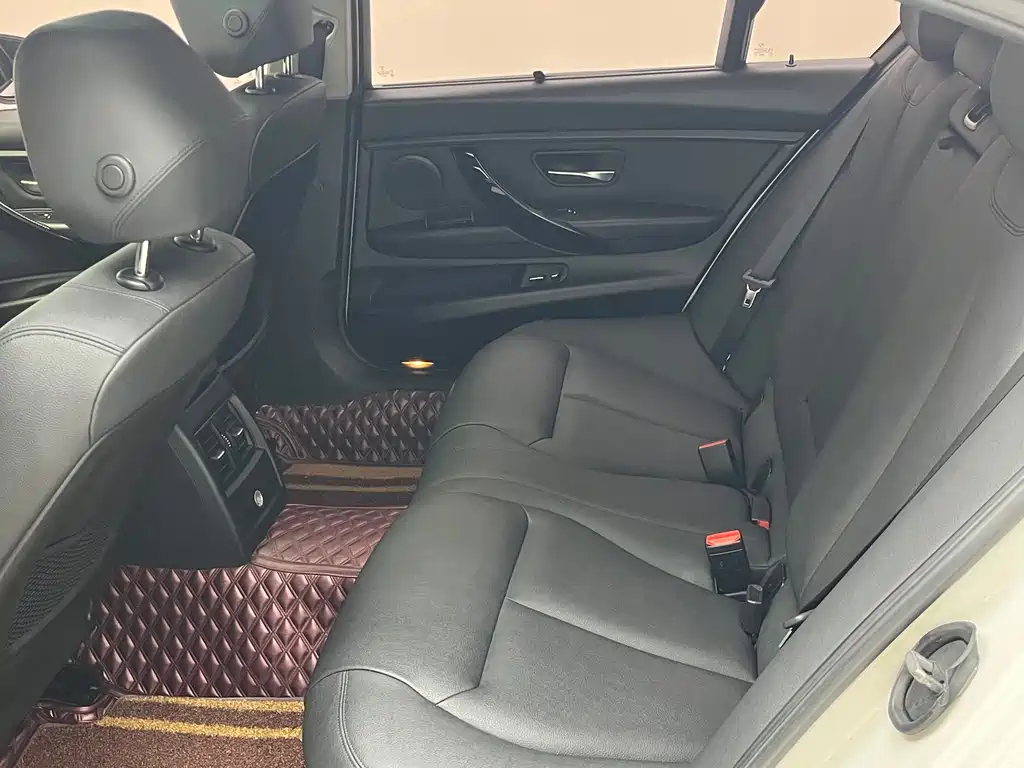 BMW 3 Series — миниатюра 10