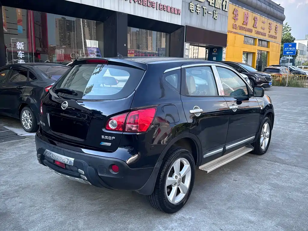 Nissan Qashqai — миниатюра 9