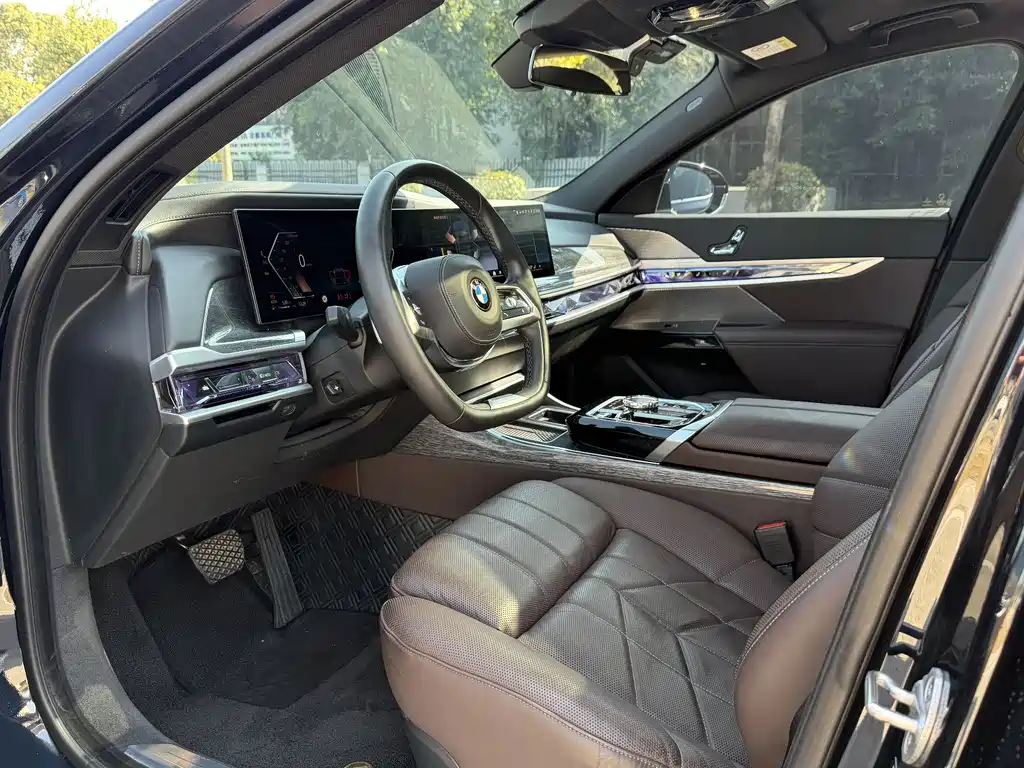 BMW 7 Series 7 2023 740Li Premium Luxury