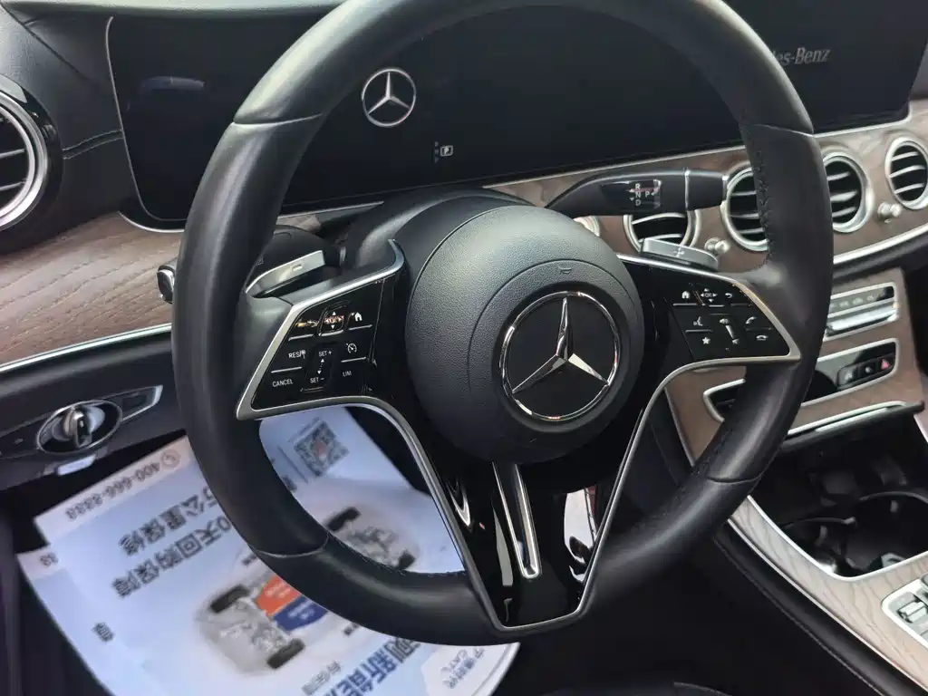 Mercedes-Benz E-Class — миниатюра 9