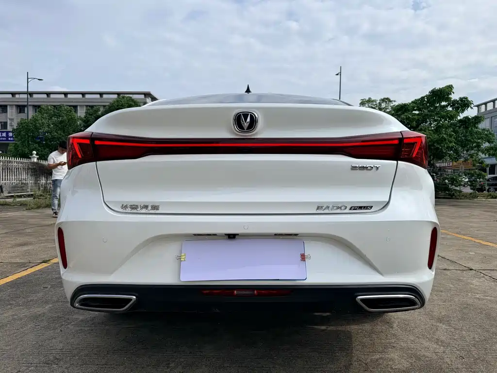 Changan Eado 2022 PLUS NE 1.4T GDI DCT Luxury