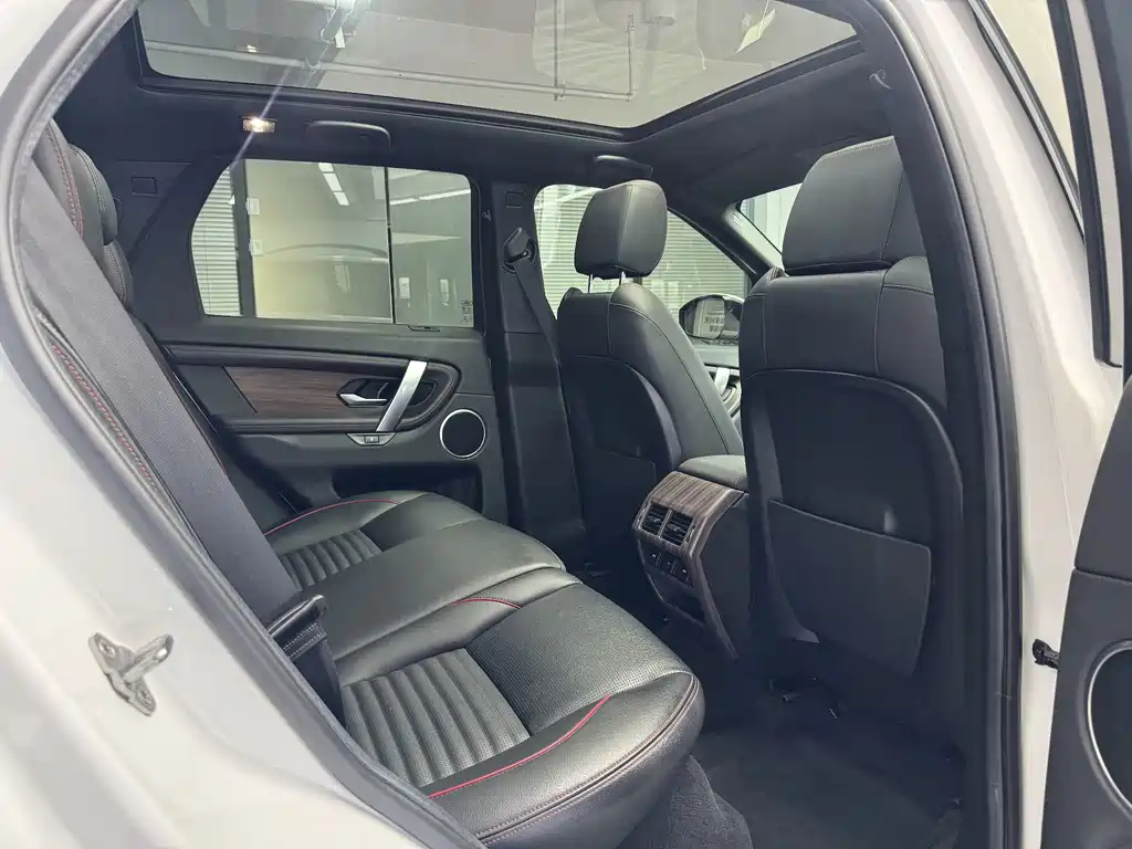 Land Rover Discovery Sport — миниатюра 13