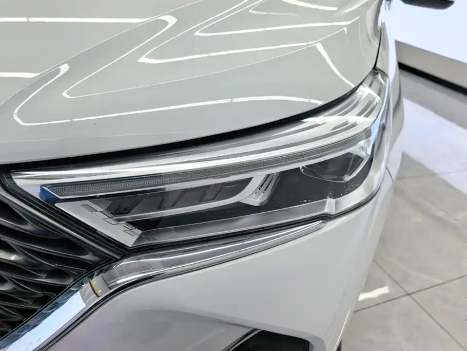 Haval M6 — миниатюра 5
