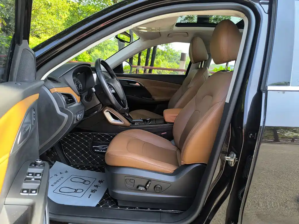 Borgward BX7 28T 2WD Luxury Edition 5 seats, фото 8