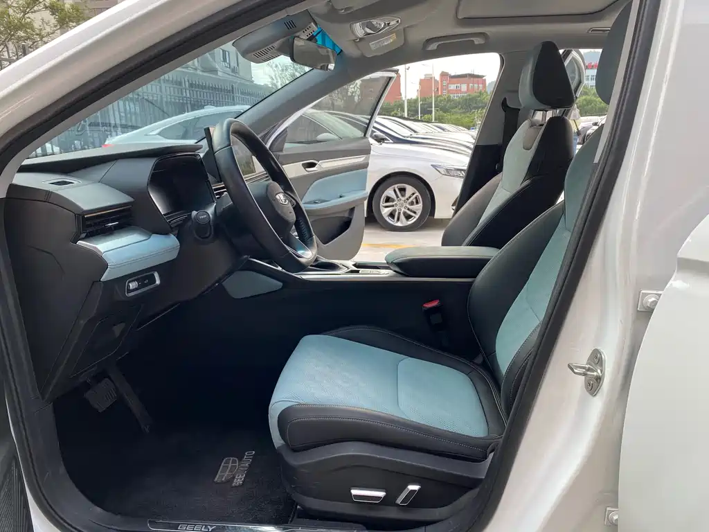 Geely Emgrand L — миниатюра 9