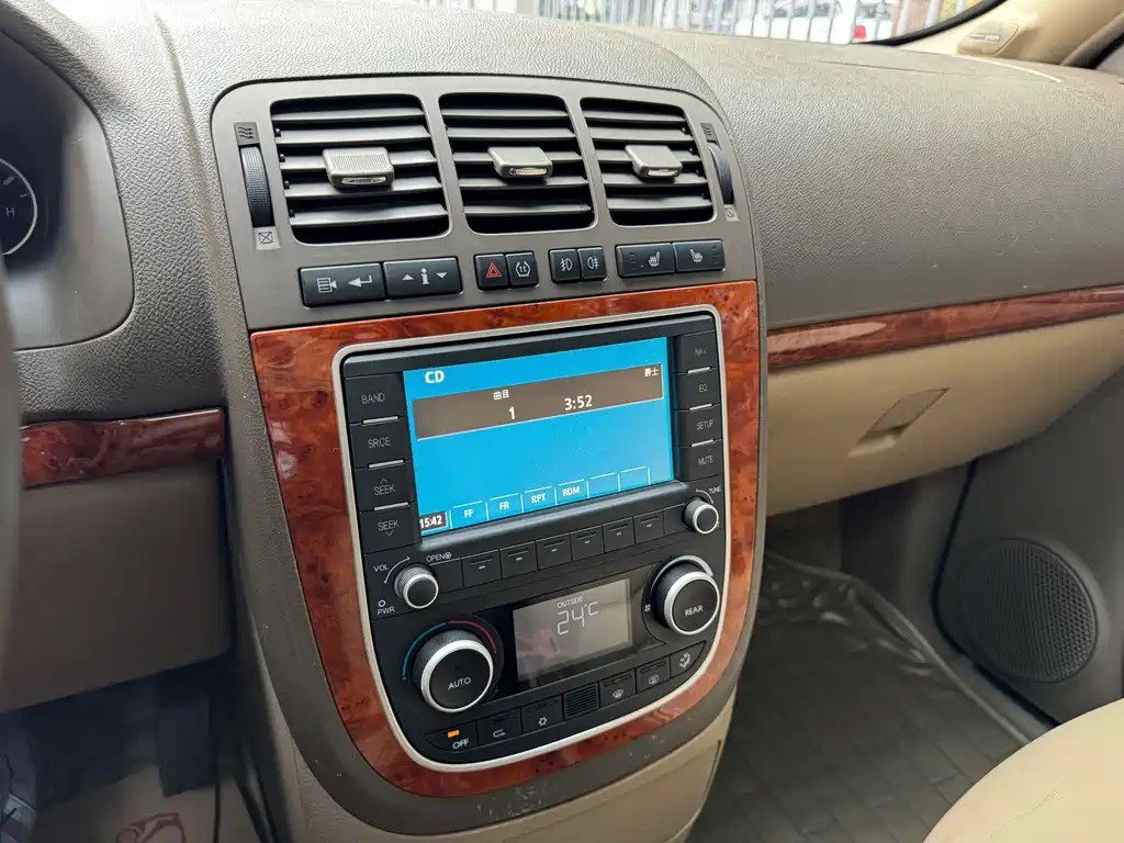 Buick GL8 — миниатюра 20